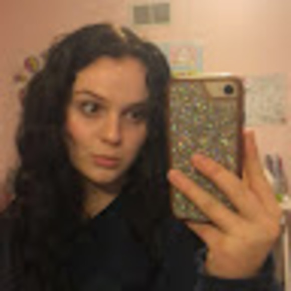 Meet your Posher, Emma - Picture 1 of 1